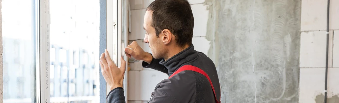 Emergency Cracked Windows Repair Services in Vero Beach South, FL